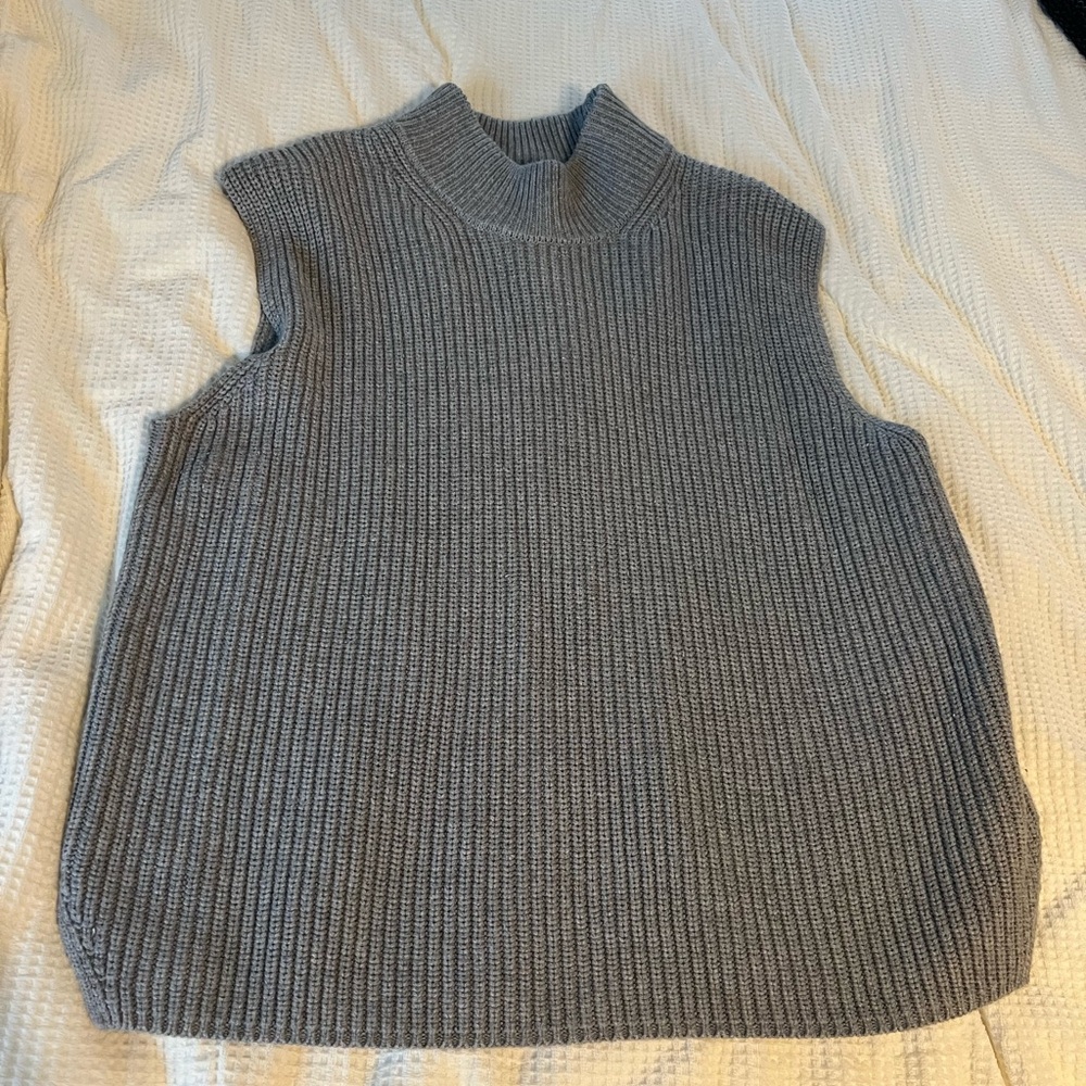 Abercrombie & Fitch Turtleneck Sweater Vest